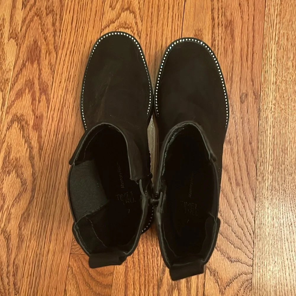 Fun Boots 🥾 - Picture 4 of 9